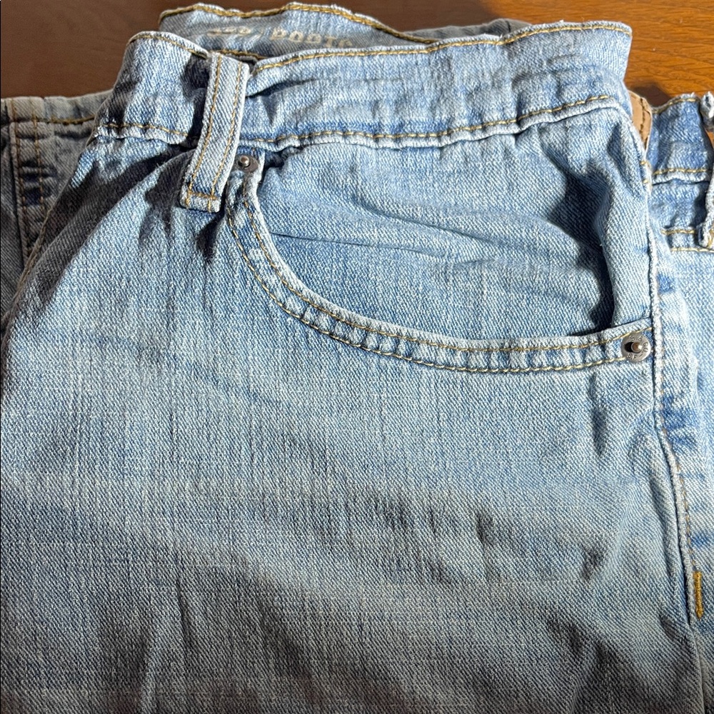 Signature by Levi Strauss Light Blue Jeans 34x32